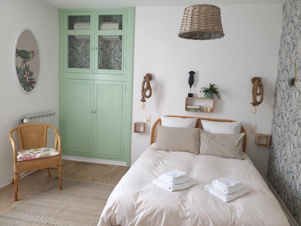 Chambres d'Hôtes et Gîtes- L'Abri sous Roche Tautavel Extérieur photo