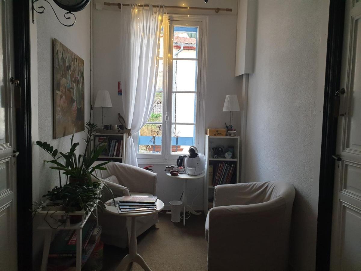 Chambres d'Hôtes et Gîtes- L'Abri sous Roche Tautavel Extérieur photo