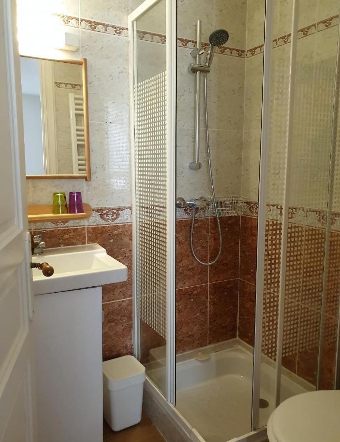 Chambres d'Hôtes et Gîtes- L'Abri sous Roche Tautavel Extérieur photo