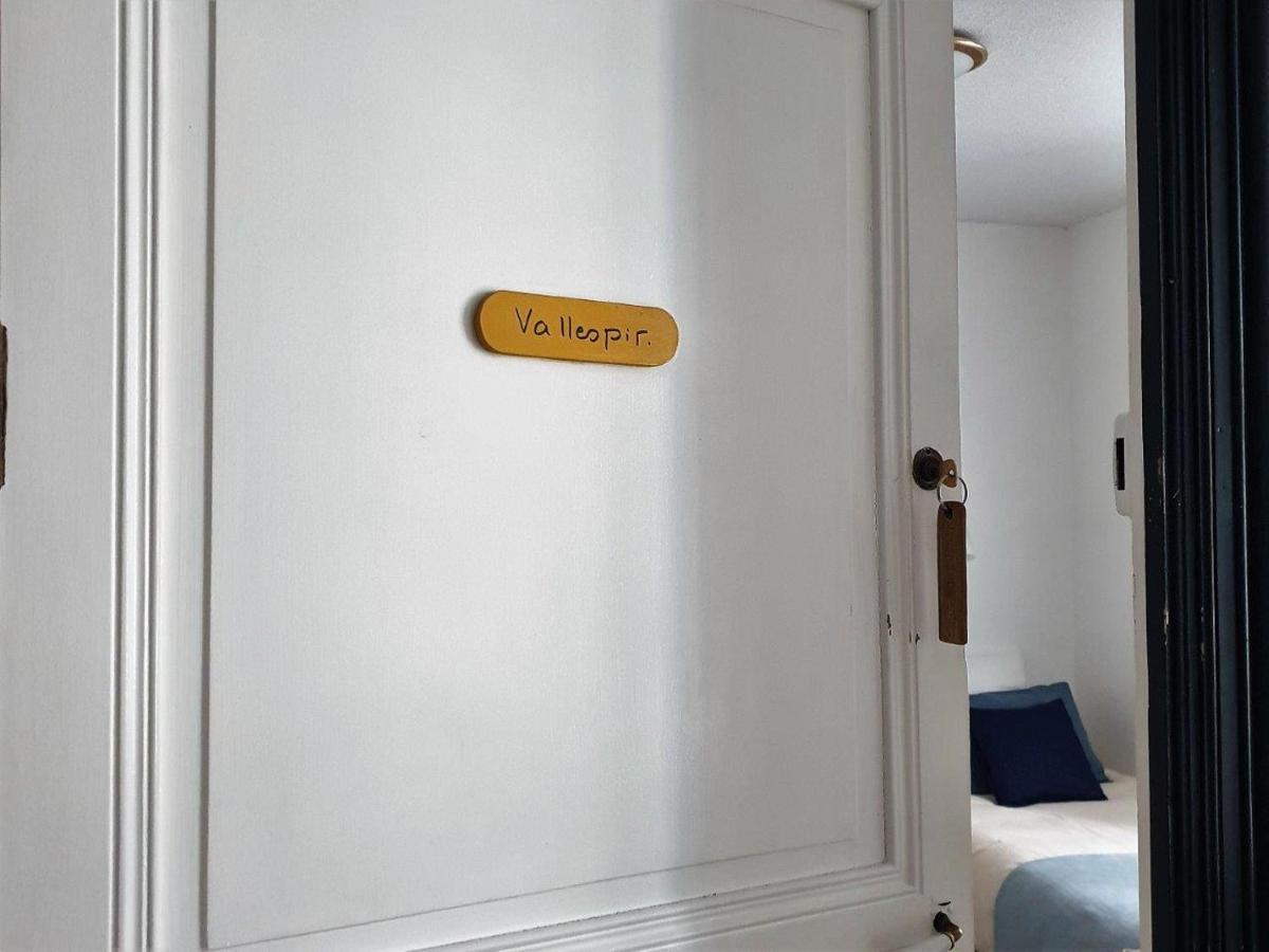 Chambres d'Hôtes et Gîtes- L'Abri sous Roche Tautavel Extérieur photo