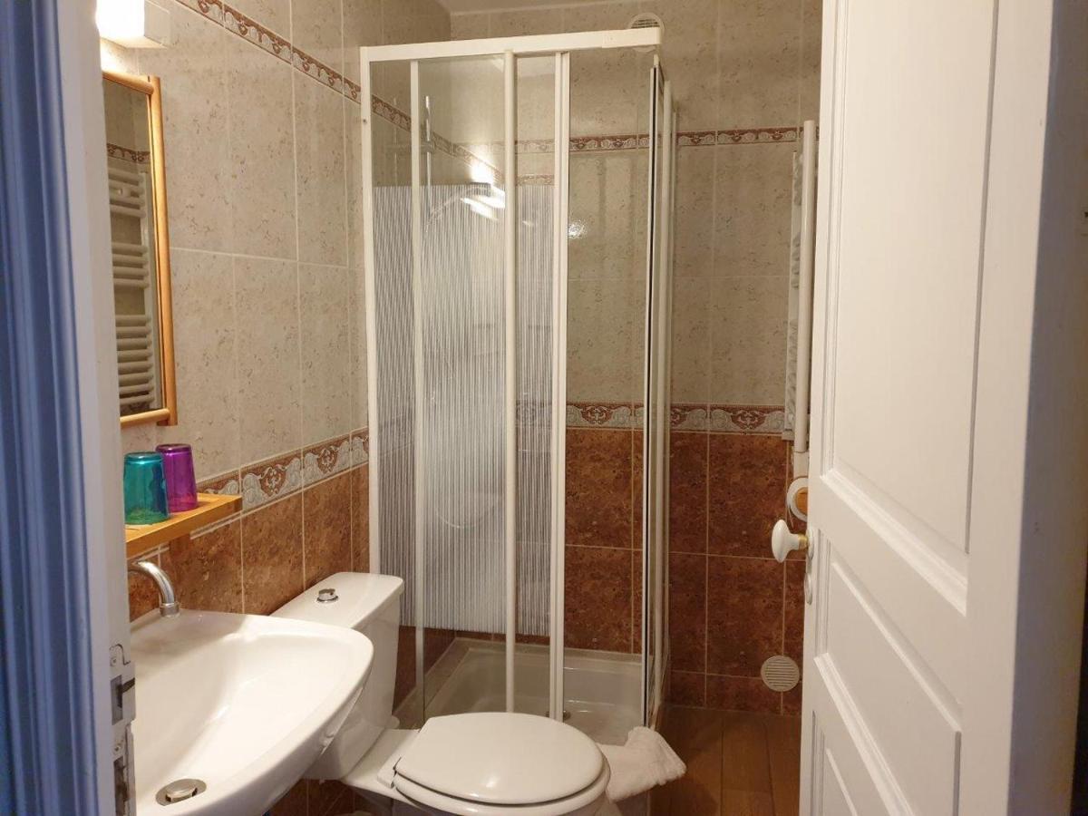 Chambres d'Hôtes et Gîtes- L'Abri sous Roche Tautavel Extérieur photo