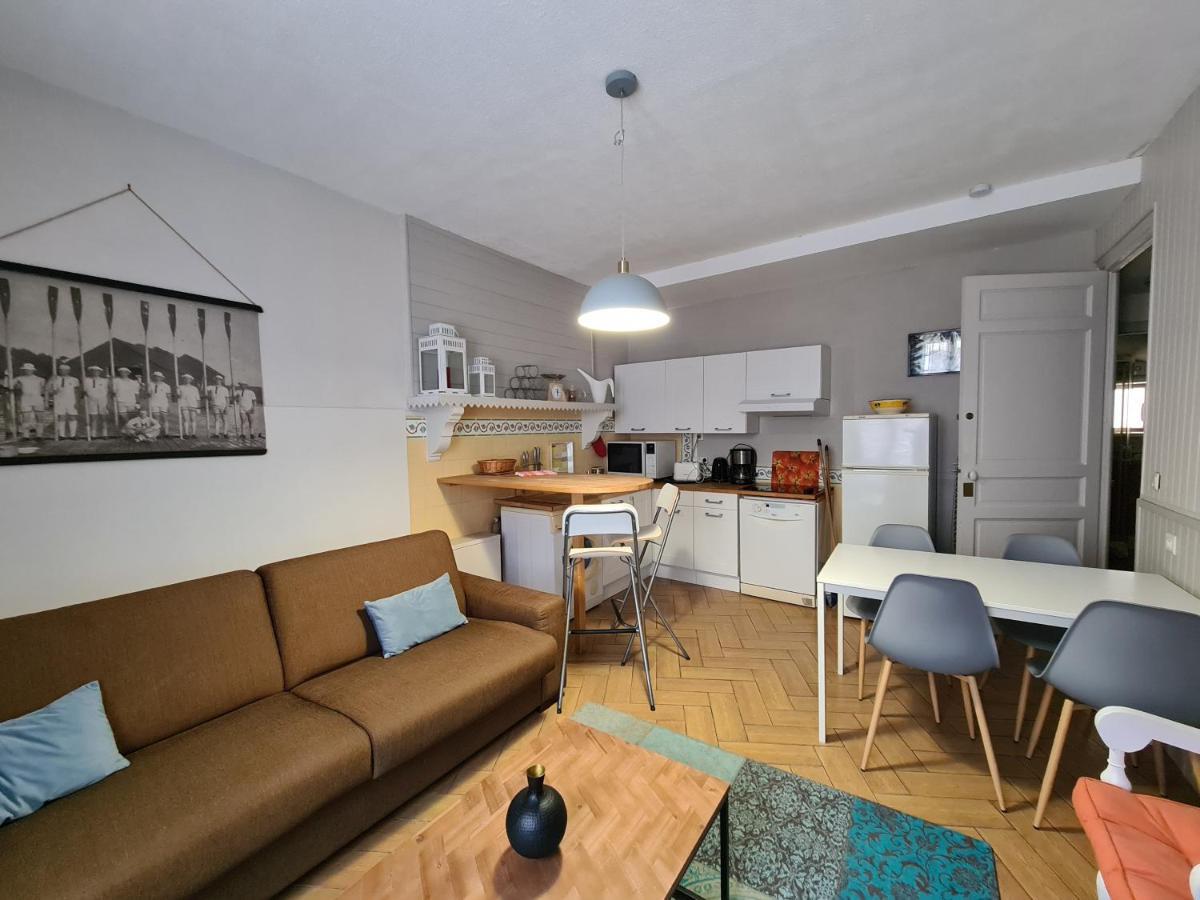 Chambres d'Hôtes et Gîtes- L'Abri sous Roche Tautavel Extérieur photo