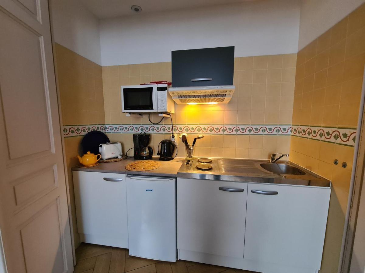 Chambres d'Hôtes et Gîtes- L'Abri sous Roche Tautavel Extérieur photo
